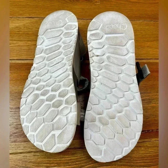 Chaco | Women’s Lowdown Sandal in Grey | Size 7 - Picture 5 of 5